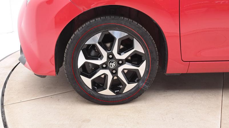 Vente en ligne Toyota Aygo 5P 1.0 VVTi 72ch Automatique/5 X-play au prix de 14 010 €