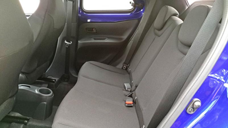 Vente en ligne Toyota Aygo  1.0 VVTi 72ch Automatique/1 Design au prix de 19 390 €