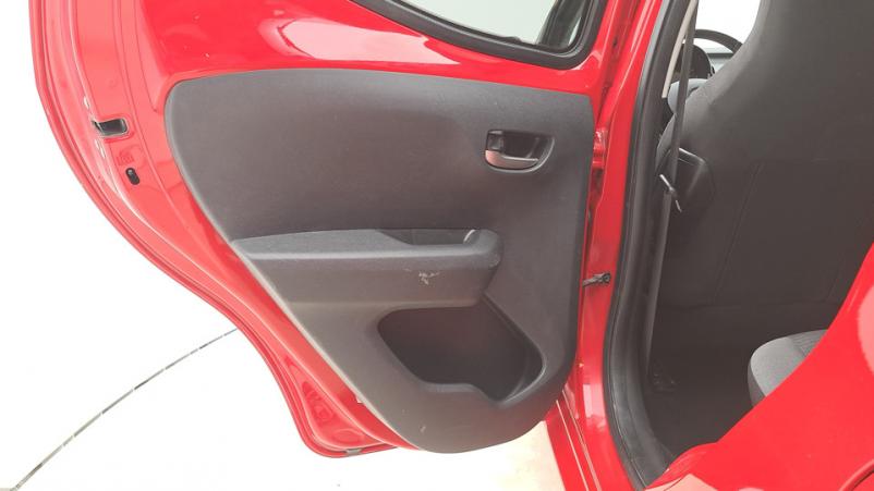 Vente en ligne Toyota Aygo 5P 1.0 VVTi 72ch Automatique/5 X-play au prix de 14 010 €