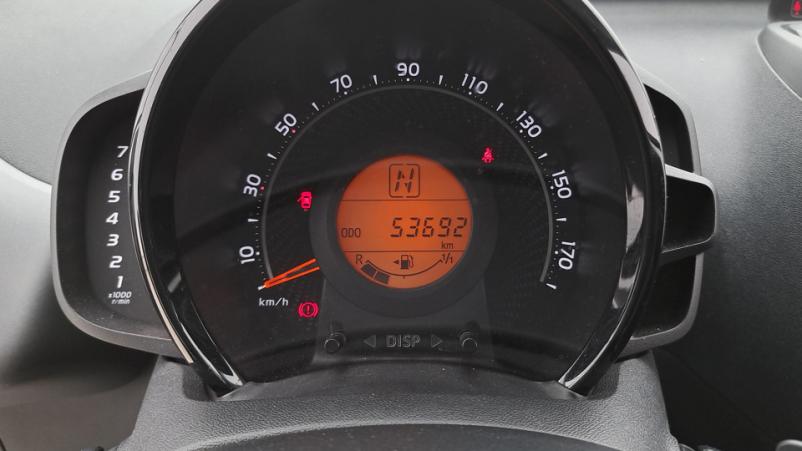 Vente en ligne Toyota Aygo 5P 1.0 VVTi 72ch Automatique/5 X-play au prix de 12 790 €