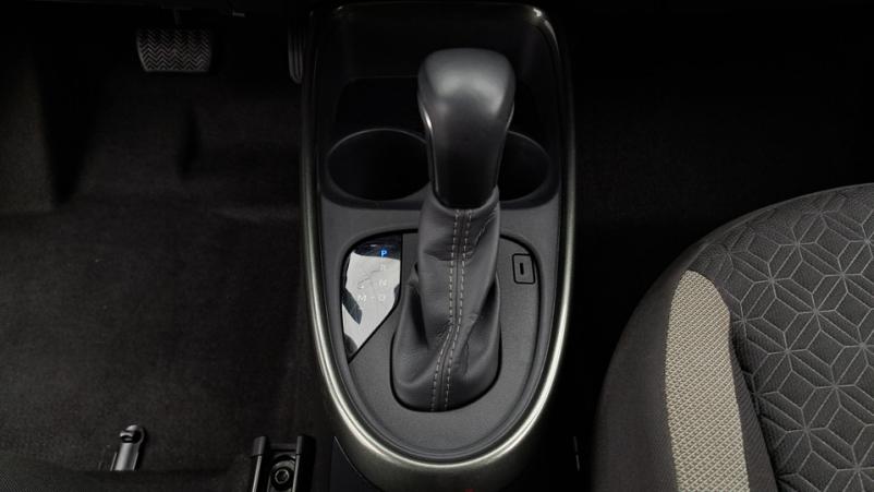 Vente en ligne Toyota Aygo  1.0 VVTi 72ch Automatique/1 Design au prix de 18 070 €