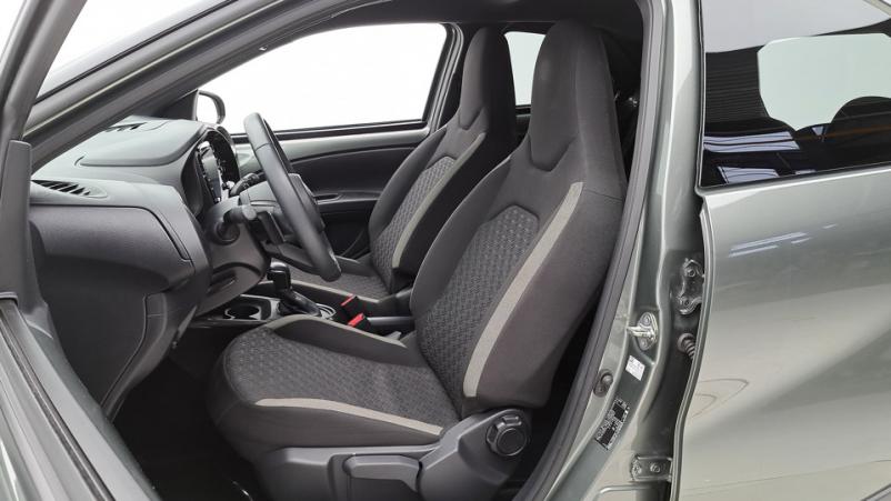 Vente en ligne Toyota Aygo  1.0 VVTi 72ch Automatique/1 Design au prix de 18 070 €