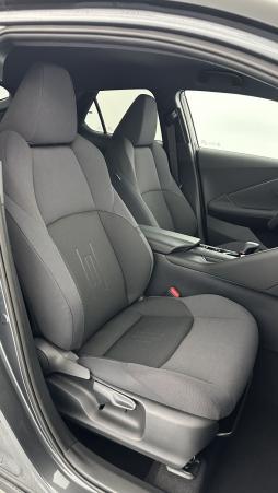Vente en ligne Toyota C-HR C-hr II 1.8 Hybrid 140ch Design au prix de 31 400 €