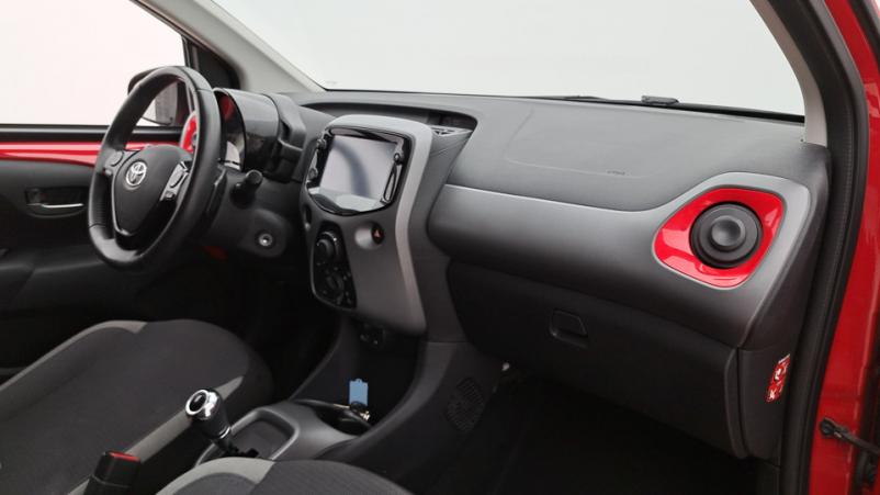 Vente en ligne Toyota Aygo 5P 1.0 VVTi 72ch Automatique/5 X-play au prix de 14 010 €
