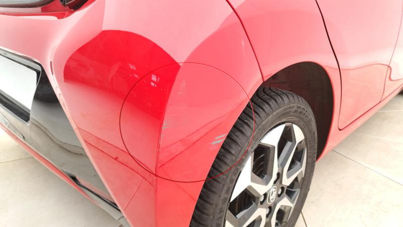 Vente en ligne Toyota Aygo 5P 1.0 VVTi 72ch Automatique/5 X-play au prix de 14 010 €