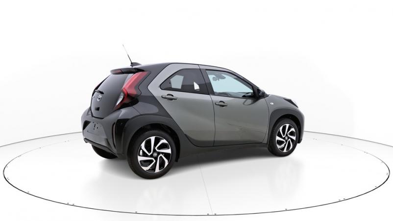 Vente en ligne Toyota Aygo  1.0 VVTi 72ch Automatique/1 Design au prix de 18 070 €