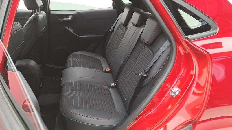Vente en ligne Ford Puma  1.0 EcoBoost mHEV 125ch Automatique/7 St-line x au prix de 25 680 €
