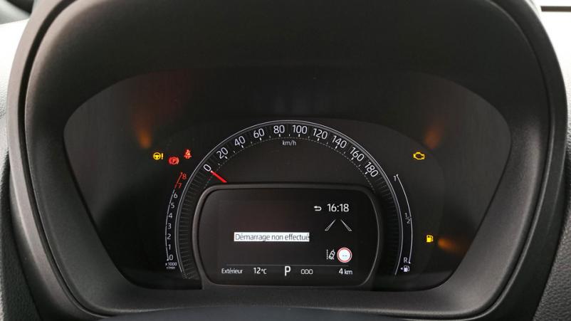 Vente en ligne Toyota Aygo  1.0 VVTi 72ch Automatique/1 Design au prix de 19 390 €