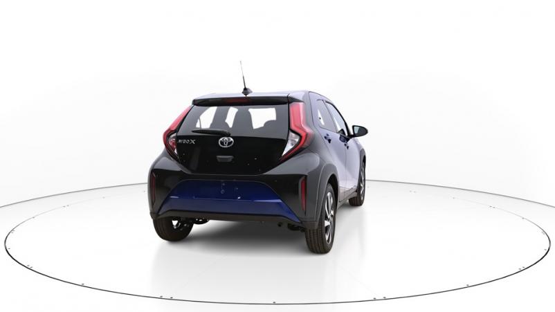Vente en ligne Toyota Aygo  1.0 VVTi 72ch Automatique/1 Design au prix de 19 390 €