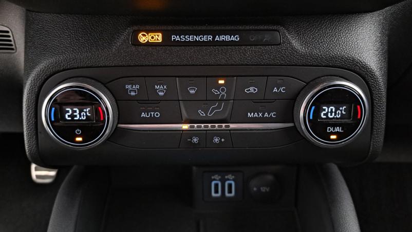 Vente en ligne Ford Focus 5P 1.0 EcoBoost mHEV 155ch Manuelle/6 St-line x au prix de 20 910 €