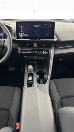 Vente en ligne Toyota C-HR C-hr II 1.8 Hybrid 140ch Design au prix de 31 400 €