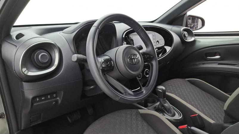 Vente en ligne Toyota Aygo  1.0 VVTi 72ch Automatique/1 Design au prix de 18 070 €