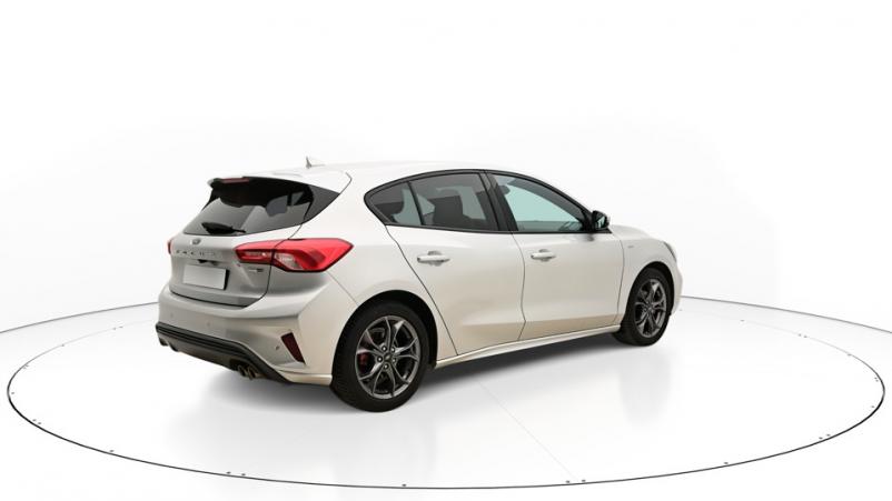 Vente en ligne Ford Focus 5P 1.0 EcoBoost mHEV 155ch Manuelle/6 St-line x au prix de 20 910 €