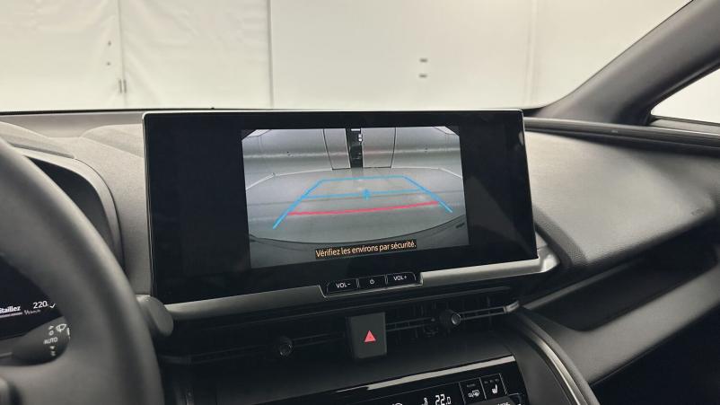 Vente en ligne Toyota C-HR C-hr II 1.8 Hybrid 140ch Design au prix de 31 400 €