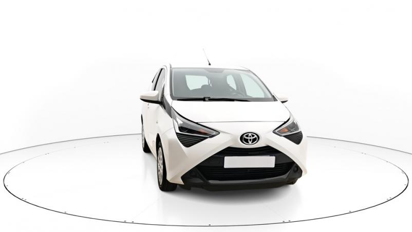 Vente en ligne Toyota Aygo 5P 1.0 VVTi 72ch Automatique/5 X-play au prix de 12 790 €
