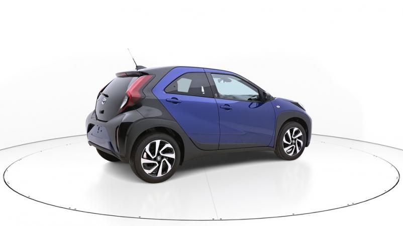 Vente en ligne Toyota Aygo  1.0 VVTi 72ch Automatique/1 Design au prix de 19 390 €