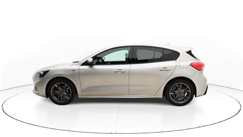 Vente en ligne Ford Focus 5P 1.0 EcoBoost mHEV 155ch Manuelle/6 St-line x au prix de 20 910 €