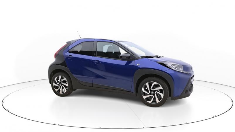 Vente en ligne Toyota Aygo  1.0 VVTi 72ch Automatique/1 Design au prix de 19 390 €