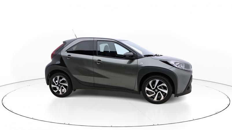 Vente en ligne Toyota Aygo  1.0 VVTi 72ch Automatique/1 Design au prix de 18 070 €