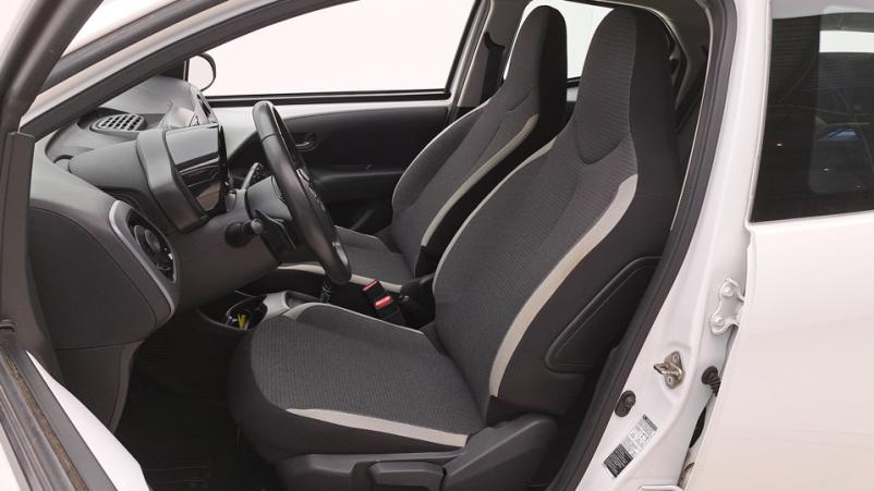 Vente en ligne Toyota Aygo 5P 1.0 VVTi 72ch Automatique/5 X-play au prix de 12 790 €