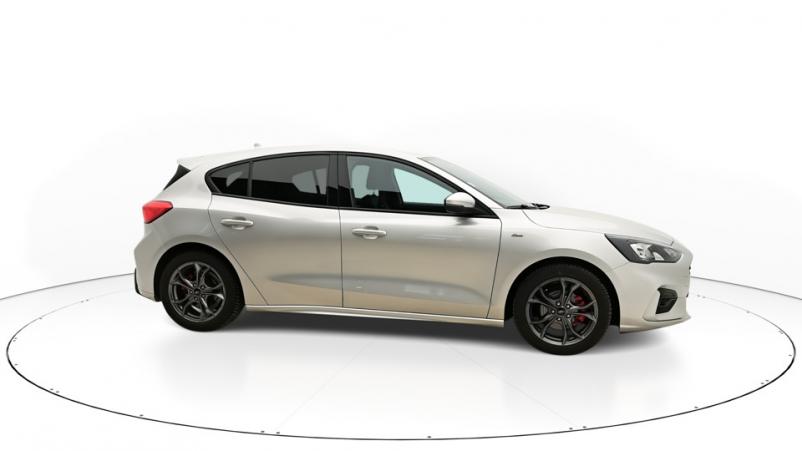 Vente en ligne Ford Focus 5P 1.0 EcoBoost mHEV 155ch Manuelle/6 St-line x au prix de 20 910 €