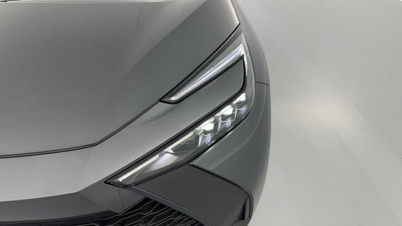 Vente en ligne Toyota C-HR C-hr II 1.8 Hybrid 140ch Design au prix de 31 400 €