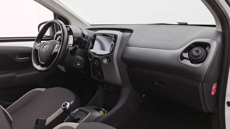 Vente en ligne Toyota Aygo 5P 1.0 VVTi 72ch Automatique/5 X-play au prix de 12 790 €