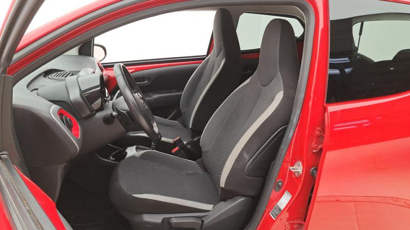 Vente en ligne Toyota Aygo 5P 1.0 VVTi 72ch Automatique/5 X-play au prix de 14 010 €