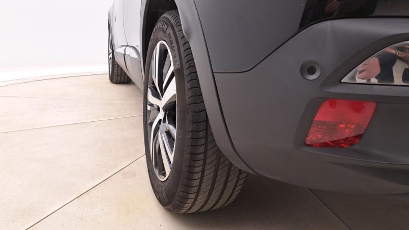 Vente en ligne Peugeot 3008  1.2 PureTech S&S 130ch Automatique/8 Allure au prix de 21 620 €