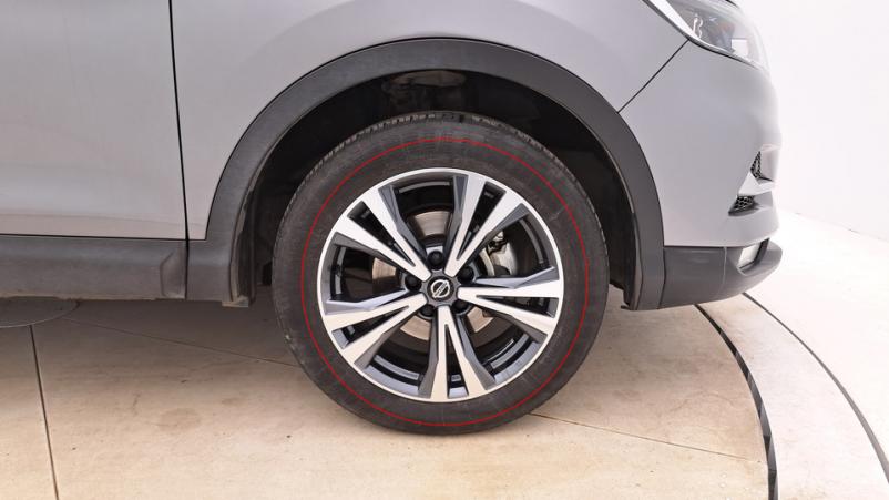 Vente en ligne Nissan Qashqai 3  1.3 DIG-T 140ch Manuelle/6 N-connecta au prix de 17 560 €