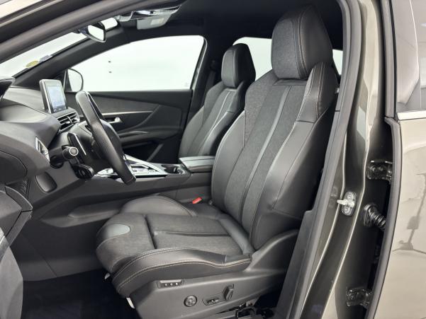 Vente en ligne Peugeot 3008 1.5 BlueHDi 130ch GT Line EAT8 + Attelage au prix de 20 980 €