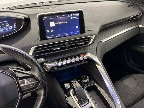 Vente en ligne Peugeot 3008 1.5 BlueHDi 130ch GT Line EAT8 + Attelage au prix de 20 980 €