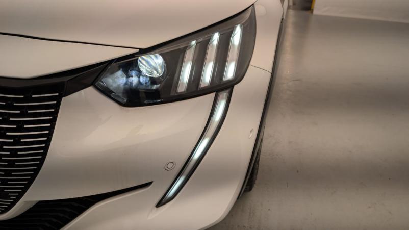 Vente en ligne Peugeot 208 50 KWH 136CH GT au prix de 25 210 €