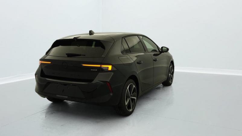 Vente en ligne Opel Astra 1.2 Turbo Hybride 136 ch e-DCT6 GS au prix de 26 350 €