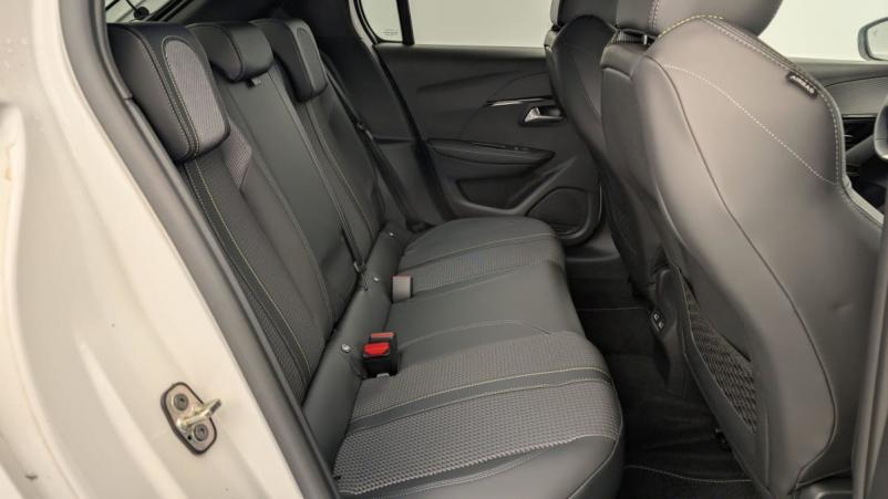 Vente en ligne Peugeot 208 50 KWH 136CH GT au prix de 25 210 €