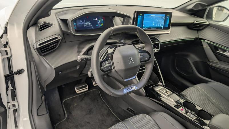 Vente en ligne Peugeot 208 50 KWH 136CH GT au prix de 25 210 €