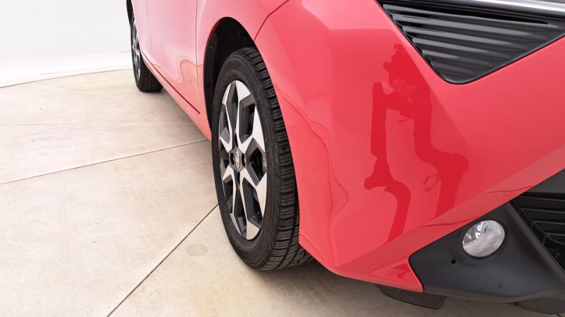 Vente en ligne Toyota Aygo 5P 1.0 VVTi 72ch Automatique/5 X-play au prix de 14 520 €