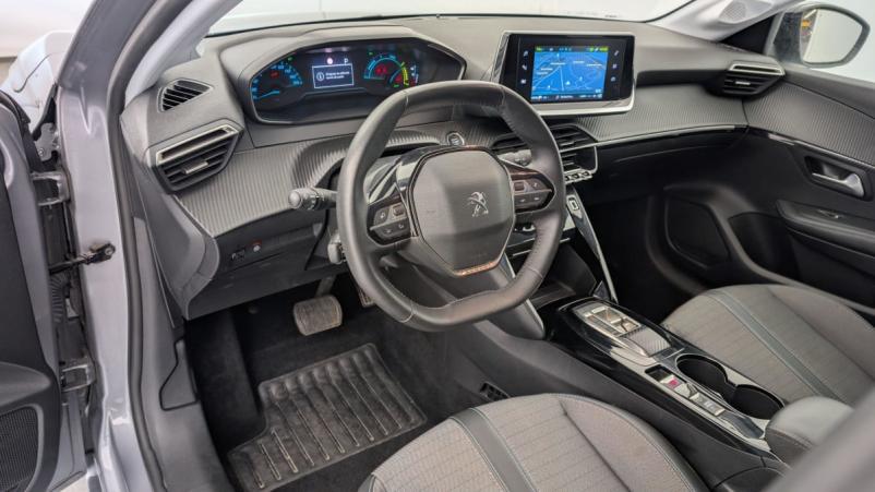 Vente en ligne Peugeot 208 50 KWH 136CH ALLURE au prix de 20 260 €