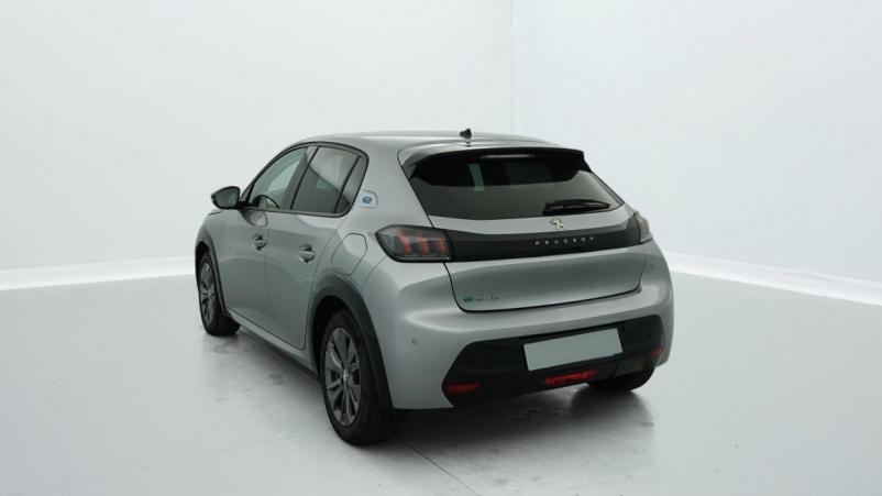 Vente en ligne Peugeot 208 50 KWH 136CH ALLURE au prix de 20 260 €