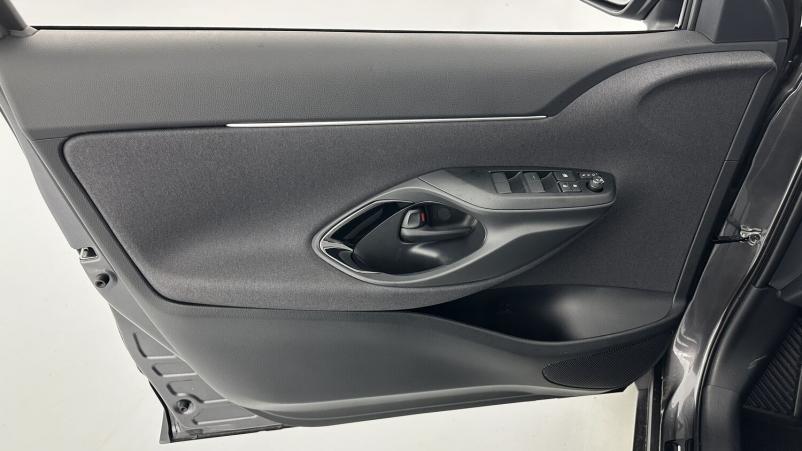 Vente en ligne Toyota Yaris Cross Yaris cross 1.5 Hybride 130h Design e-CVT au prix de 28 010 €