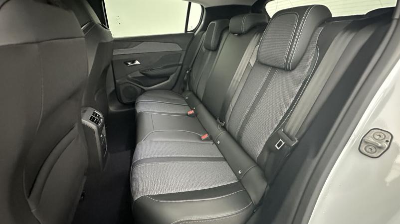 Vente en ligne Peugeot 308 308 III 1.5 BlueHDi 130ch Allure EAT8 au prix de 28 010 €