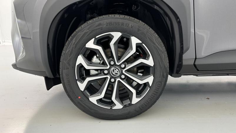 Vente en ligne Toyota Yaris Cross Yaris cross 1.5 Hybride 130h Design e-CVT au prix de 28 010 €