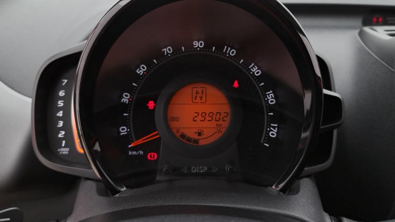 Vente en ligne Toyota Aygo 5P 1.0 VVTi 72ch Automatique/5 X-play au prix de 14 520 €