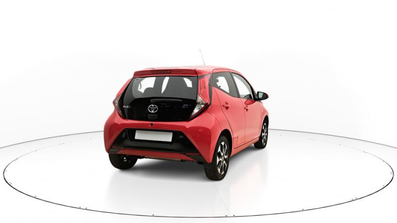 Vente en ligne Toyota Aygo 5P 1.0 VVTi 72ch Automatique/5 X-play au prix de 14 520 €
