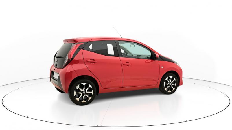 Vente en ligne Toyota Aygo 5P 1.0 VVTi 72ch Automatique/5 X-play au prix de 14 520 €