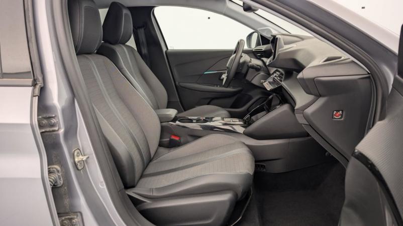 Vente en ligne Peugeot 208 50 KWH 136CH ALLURE au prix de 20 260 €