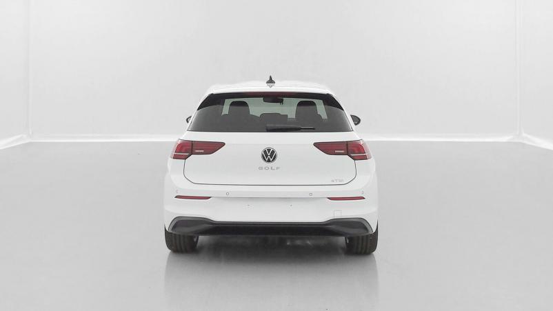 Vente en ligne Volkswagen Golf Golf VIII 1.5 eTSI EVO2 150ch Life Plus DSG7 au prix de 33 200 €