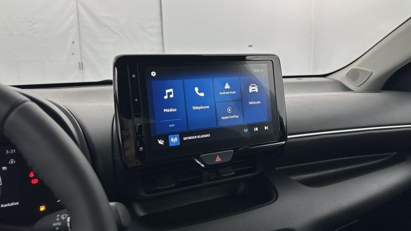 Vente en ligne Toyota Yaris Yaris Hybride 116h Design e-CVT au prix de 25 700 €