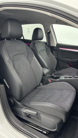 Vente en ligne Volkswagen Golf Golf VIII 1.5 eTSI EVO2 150ch Life Plus DSG7 au prix de 33 200 €