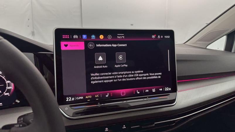 Vente en ligne Volkswagen Golf Golf VIII 1.5 eTSI EVO2 150ch Life Plus DSG7 au prix de 33 200 €